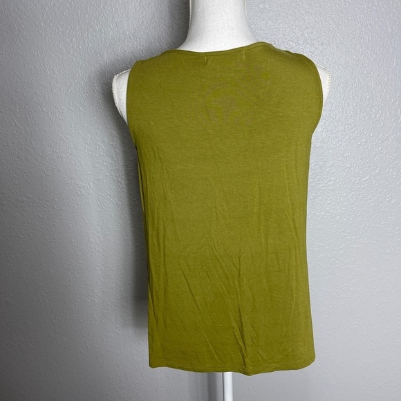August Silk Option Olive green sleeveless tank top - Picture 6 of 9